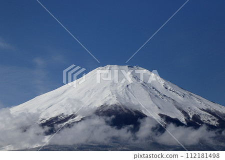 Mt. Fuji in winter seen from Lake Yamanaka Mt. Fuji in winter seen from Lake Yamanaka 112181498