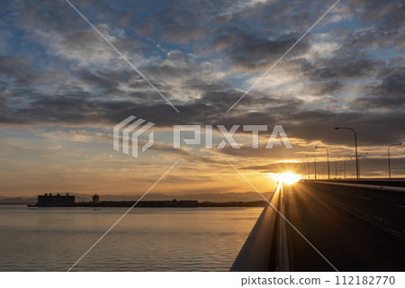 琵琶湖的火熱日出，琵琶湖大橋 112182770