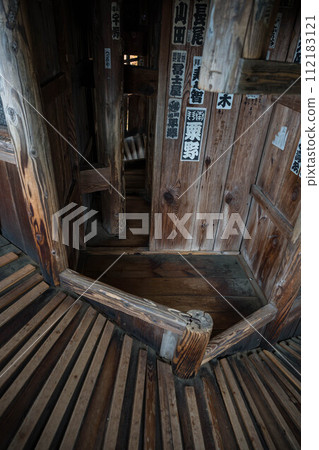 [Aizuwakamatsu] Aizu Sazaedo_Spiral stairs_03 112183121