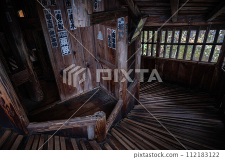 [Aizuwakamatsu] Aizu Sazaedo_Spiral Stairs_04 112183122