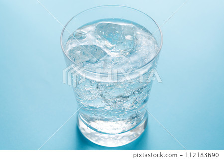 Carbonated water Carbonated water 112183690