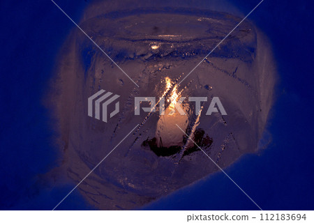 小樽雪光路上的冰蠟燭 112183694
