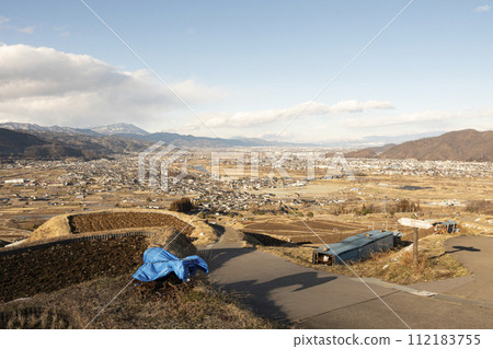 Vast rural landscape in early spring 112183755