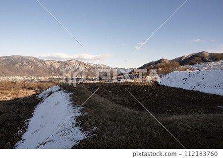 Vast rural landscape in early spring 112183760