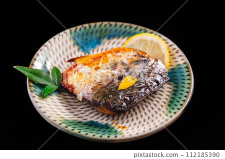 西京醃製的烤魚、鯖魚 112185390