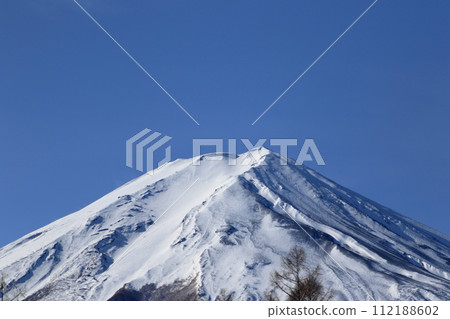 Mt. Fuji in winter seen from Fujiyoshida Mt. Fuji in winter seen from Fujiyoshida 112188602