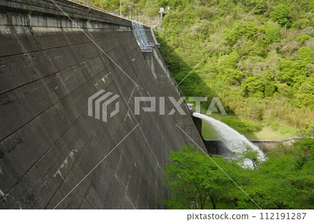 Embankment of Kawamoto Dam Embankment of Kawamoto Dam 112191287