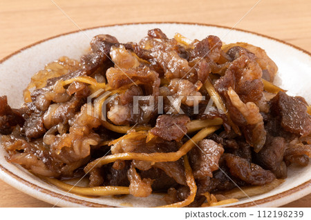 燉牛肉和牛蒡 112198239