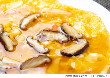 A close-up of Crab Ball/Fuyo Crab (Fuyo Hai). 112198824