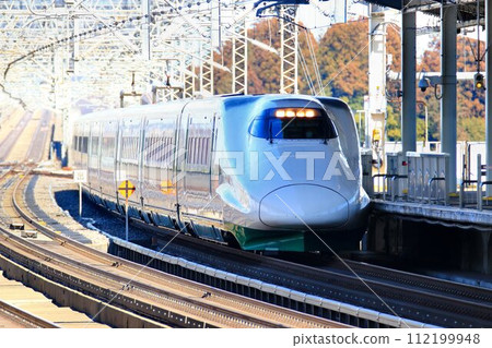 E2 series Shinkansen wearing 200 series revival color Tohoku Shinkansen Nasu-Shiobara Station 112199948