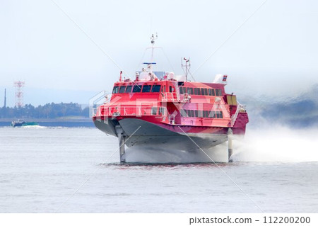 清爽的海面衝刺... 穿梭於東京港灣的噴射輪 清爽的海面衝刺... 穿梭於東京港灣的噴射輪 112200200