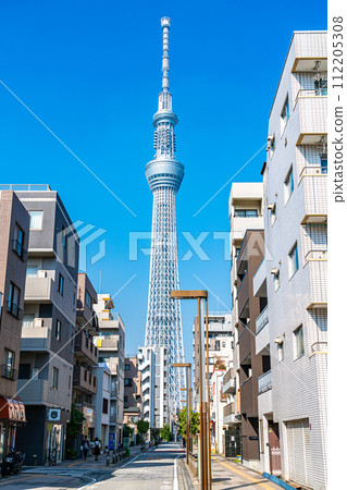 [東京] 從錦糸町小巷看到的晴空塔 112205308