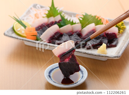 Kishu Taiji Port Dolphin sashimi, freshly caught (unfrozen) local cuisine, Taiji Town, Wakayama Prefecture Kishu Taiji Port Dolphin sashimi, freshly caught (unfrozen) local cuisine, Taiji Town, Wakayama Prefecture 112206261