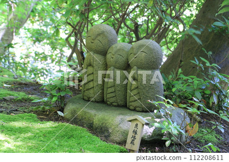 small cute jizo statue small cute jizo statue 112208611