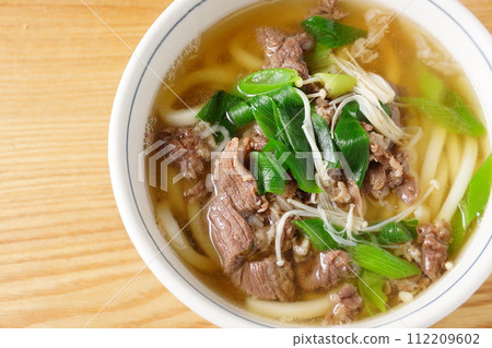 與烏冬面的肉烏冬面 與烏冬面的肉烏冬面 112209602