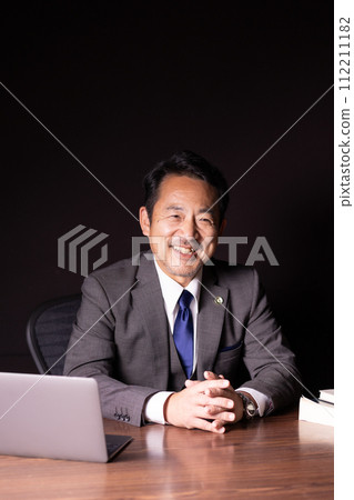Businessman Lawyer Leave it to us Businessman Lawyer Leave it to us 112211182
