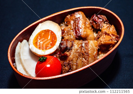 Braised lunch box Braised lunch box 112211565