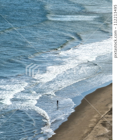 The Pacific Ocean and Mt. Fuji seen from Cape Iioka, Choshi City, Chiba Prefecture 112213495