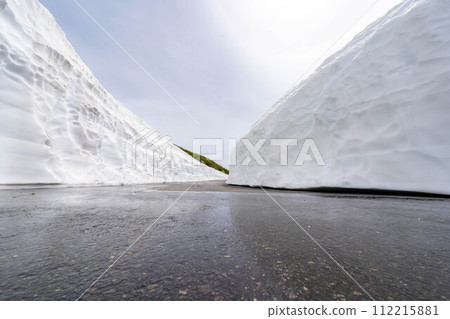 [初夏素材]乘鞍高原的雪牆[長野縣] 112215881