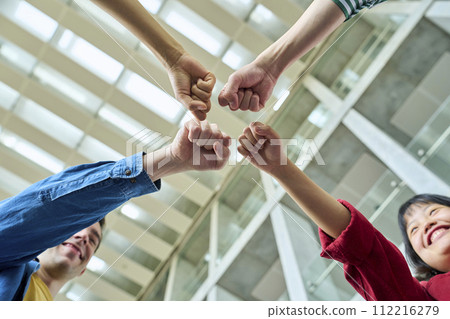 People who goo touch Teamwork image 112216279