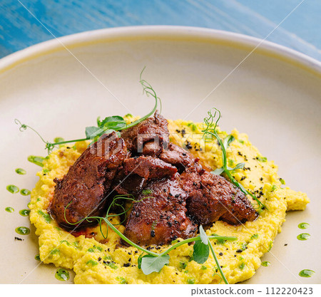Roasted beef liver with mashed potatoes Roasted beef liver with mashed potatoes 112220423