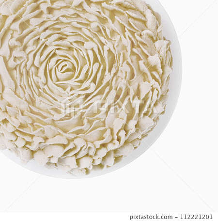 Delicious light ice cream cake with roses cream Delicious light ice cream cake with roses cream 112221201