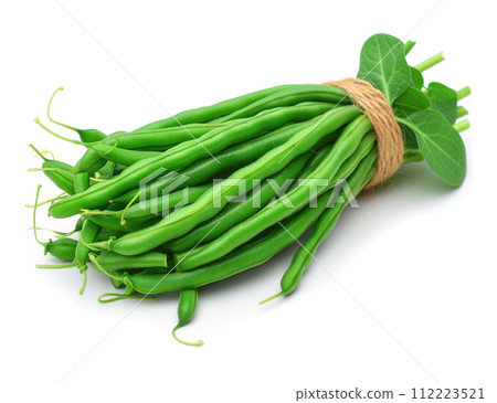 green beans in pods isolated 112223521
