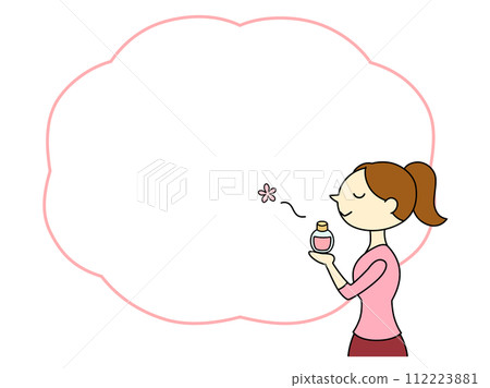 一個留著馬尾辮的女人享受著香水的香味，有框架和主線 112223881