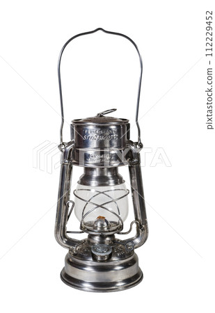 kerosene lamp 112229452