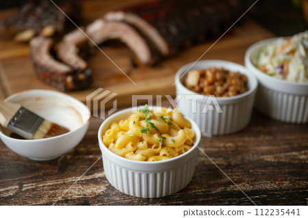 mac and cheese wiht pork spare ribs mac and cheese wiht pork spare ribs 112235441