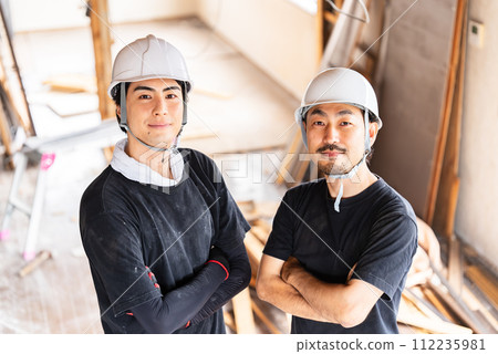 2 demolition workers 2 demolition workers 112235981