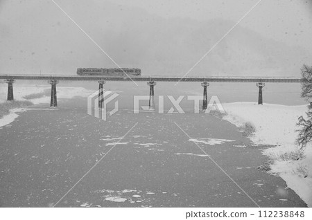 Heavy snow in Nishiwaga Town, JR Kitakami Line Heavy snow in Nishiwaga Town, JR Kitakami Line 112238848