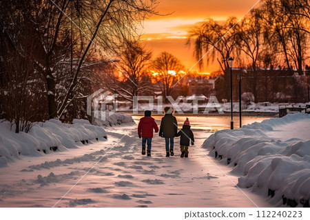 一個人在雪中行走的後視圖 4 AI 生成的圖像 一個人在雪中行走的後視圖 4 AI 生成的圖像 112240223