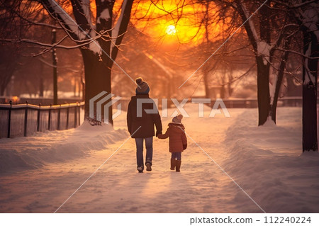 一個人在雪中行走的後視圖 5 AI 生成的圖像 一個人在雪中行走的後視圖 5 AI 生成的圖像 112240224