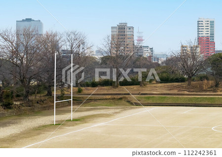 Rugby's goal post 112242361