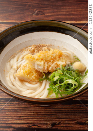 Squid tempura bukkake udon Squid tempura bukkake udon 112242888