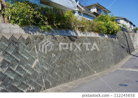 住宅區擋土牆 112245658