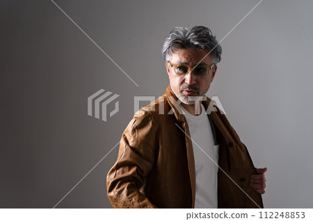 Senior men fashion 112248853
