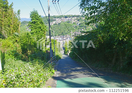 北九州市八幡東區住宅區的陡坡Zoncoran Hill 112251596