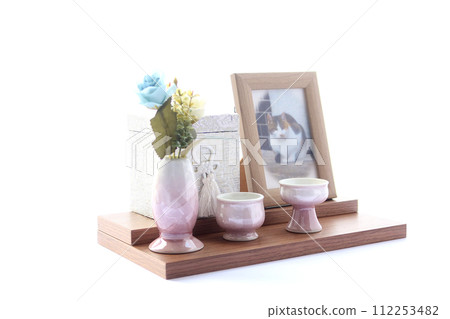Altar for pet memorial service Photo frame for hand memorial service 6 112253482