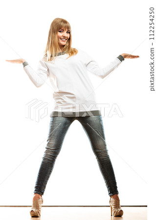 woman casual style showing empty hand 112254250