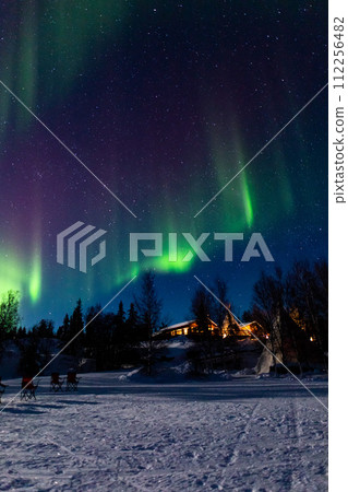 加拿大耶洛奈夫的極光 加拿大耶洛奈夫的極光 112256482