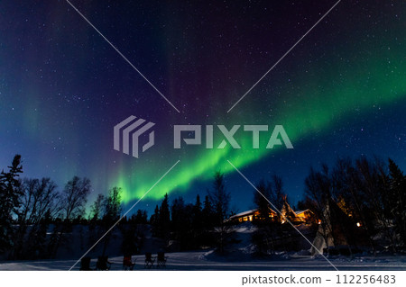 加拿大耶洛奈夫的極光 112256483