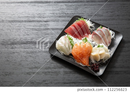 Japanese food, sashimi platter 112256823