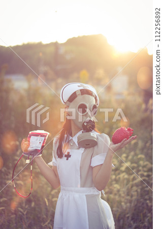 Feel free to be unfettered by appearance or form Feel free to be unfettered by appearance or form 112256892