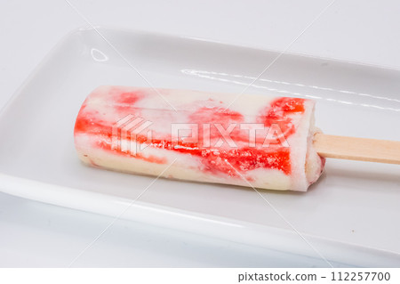 草莓冰 112257700