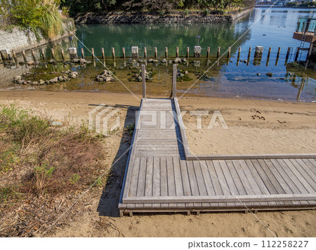 Artificial tidal flat created in Waters Takeshiba [Takeshiba Tidal Flat] 112258227