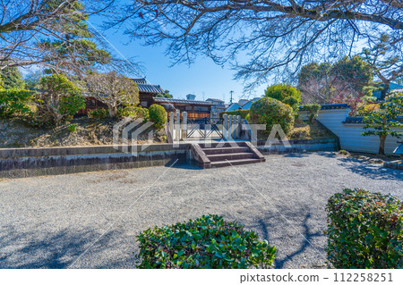 京都市東山區後白河第77代天皇寶壽寺陵 京都市東山區後白河第77代天皇寶壽寺陵 112258251