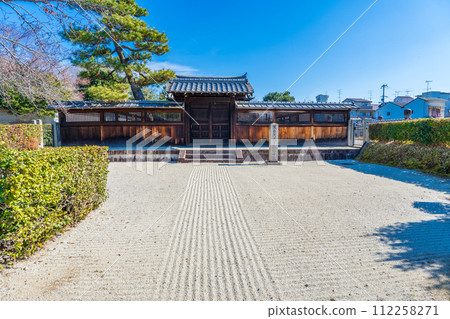 京都市東山區後白河第77代天皇寶壽寺陵 京都市東山區後白河第77代天皇寶壽寺陵 112258271