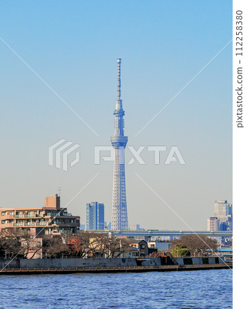 Skytree seen from Nakagawa in Katsushika 112258380